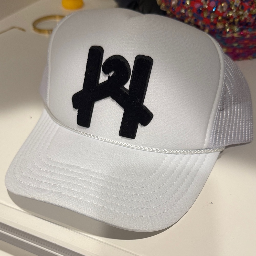 OTTO White and Black Trucker Hat
